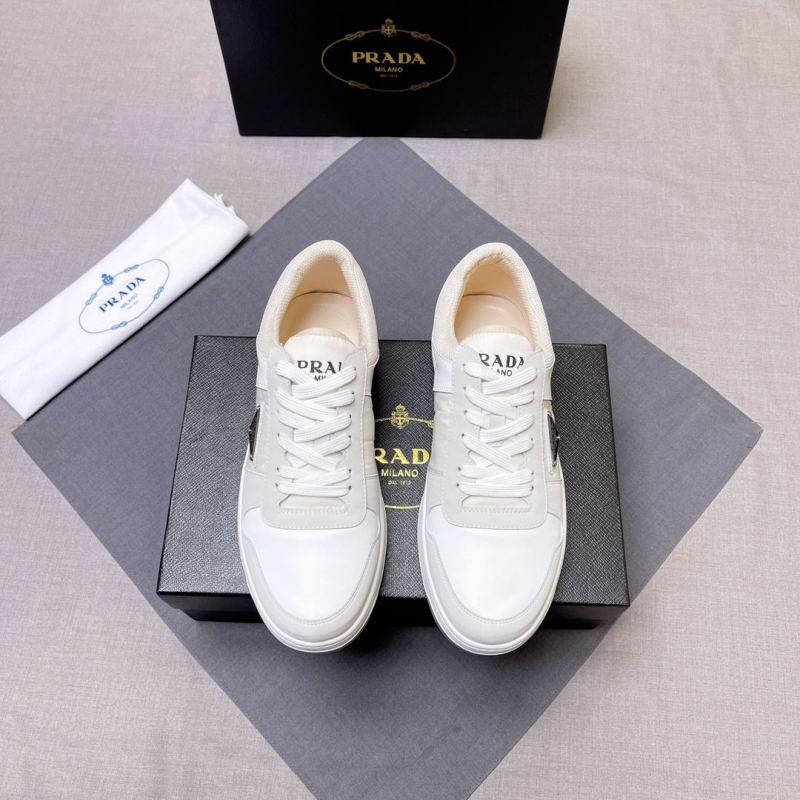 Pra*a casual shoes